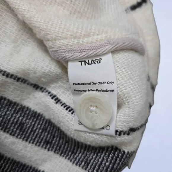 Aritzia Golden By TNA Wool Blend Hooded Cape Poncho - Size Small/Medium - Picture 7 of 9